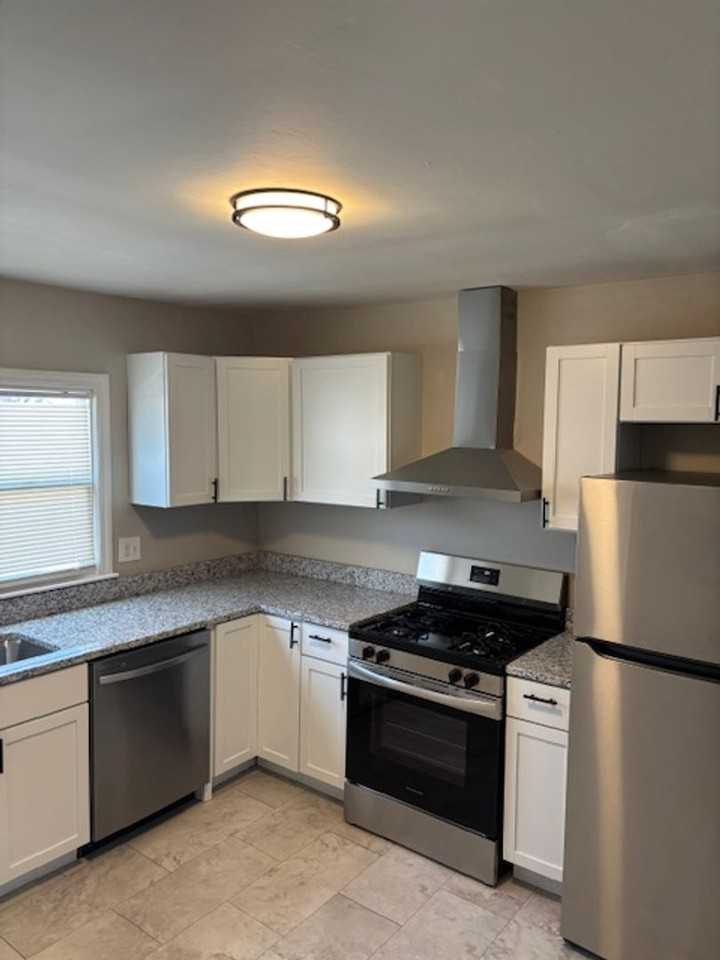 10607 Richmond Ave - Photo 3 of 16