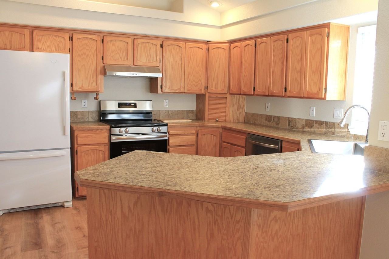 1509 N Ellington Pl - Photo 3 of 20