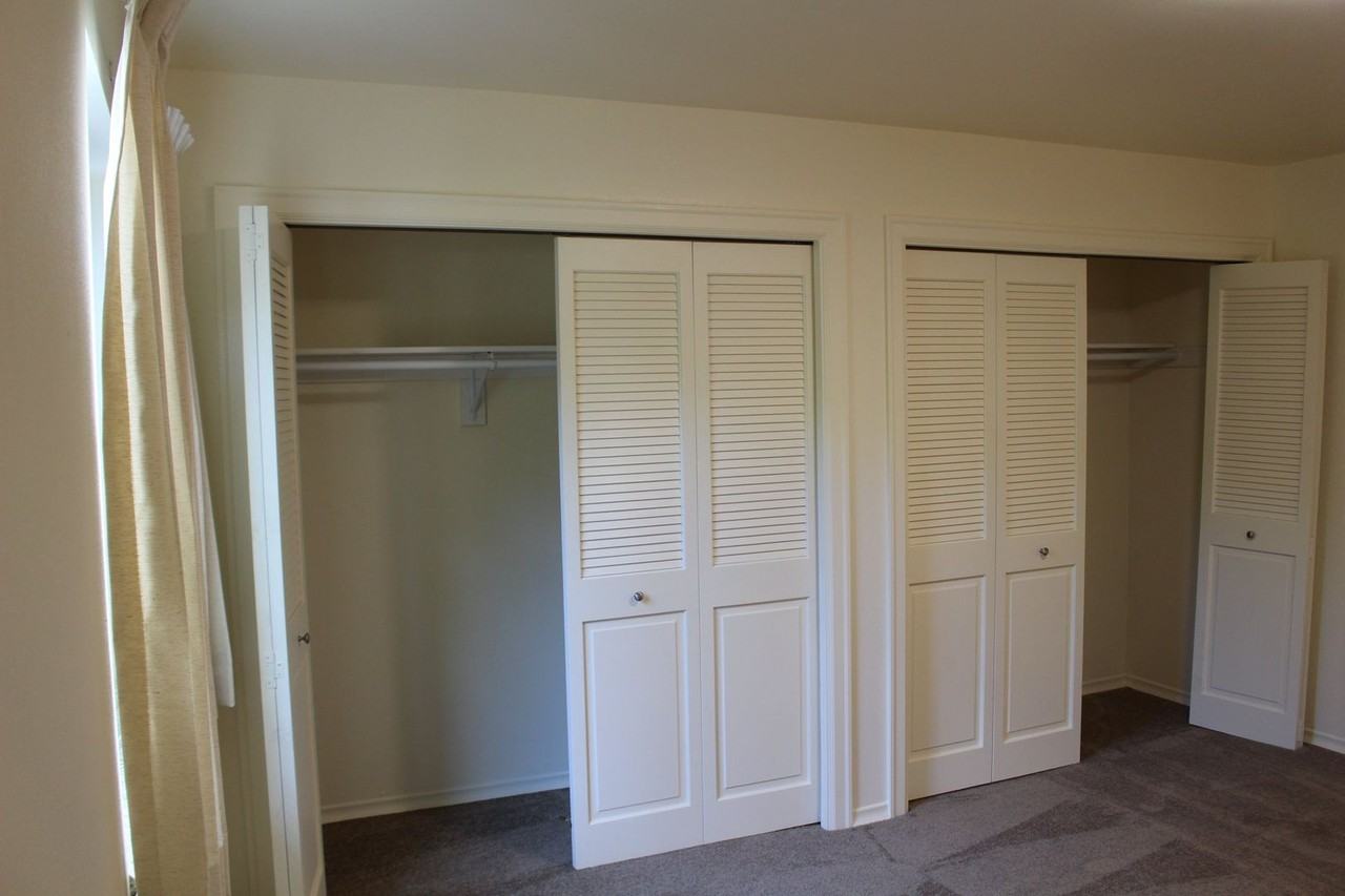 Hall Northwest Apartments - Photo 3 of 12