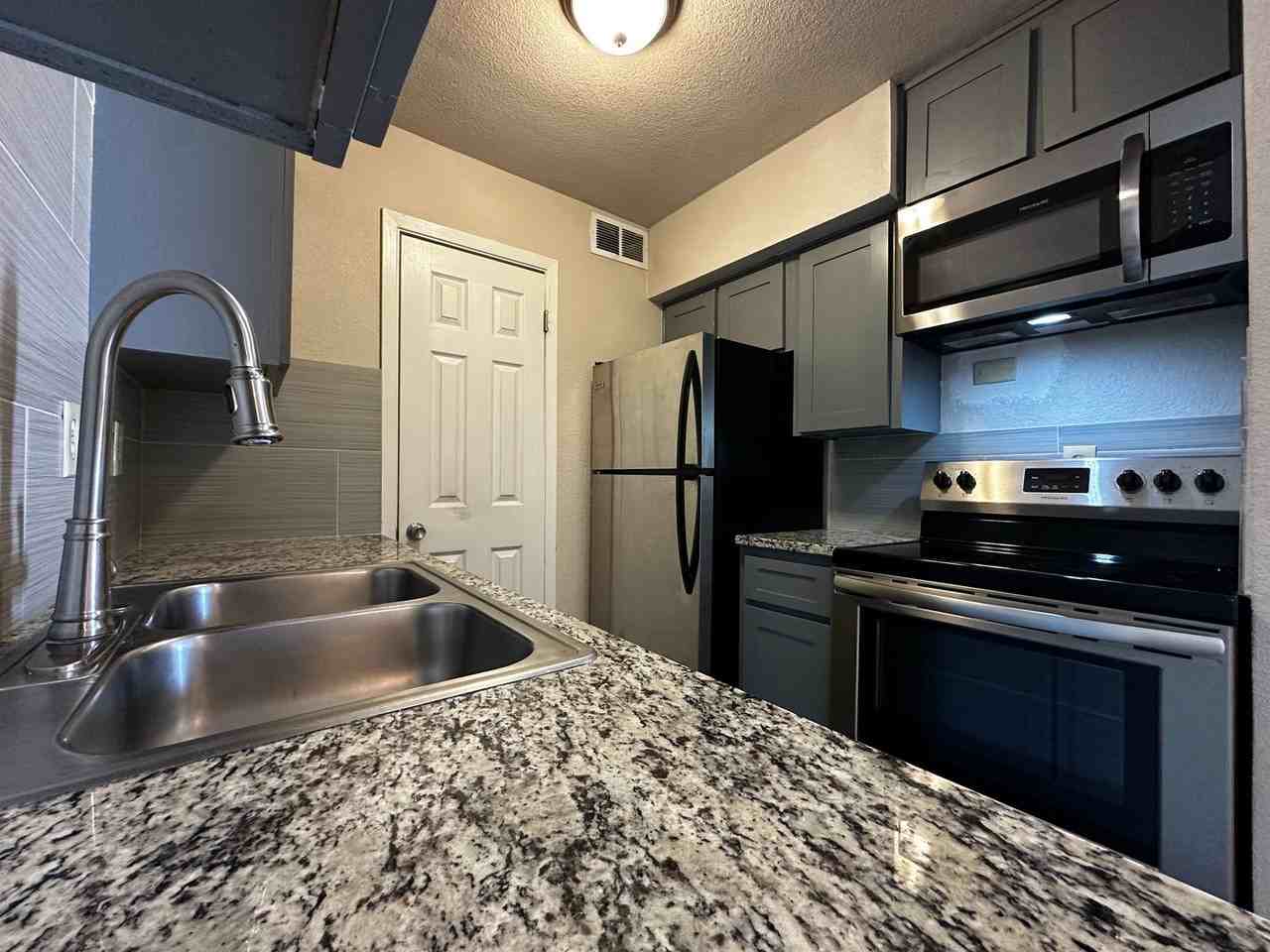 Economical 1 Bd / 1 Ba at Spring Tree Near Baylor! - Photo 7 of 14