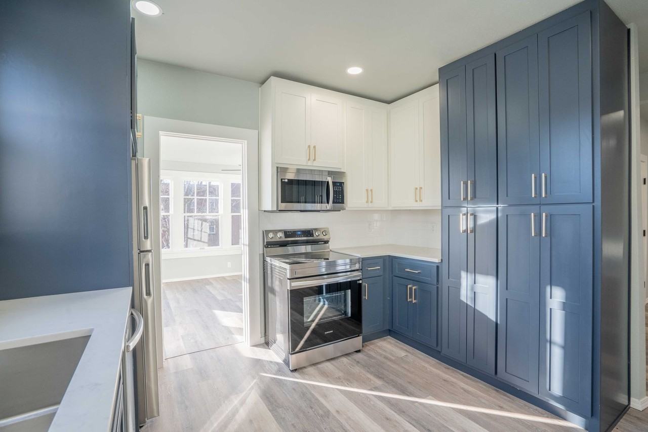 1705 S Quaker Ave - Photo 2 of 15