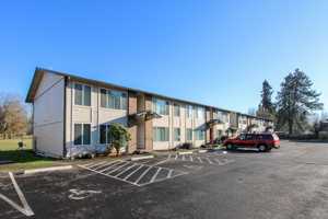 featured image of 470 24th St Ne