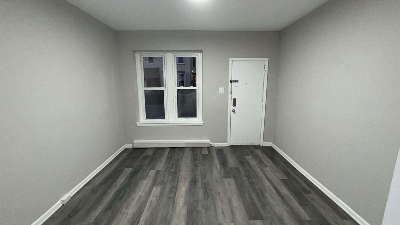 118 N 2nd St - Photo 4 of 13