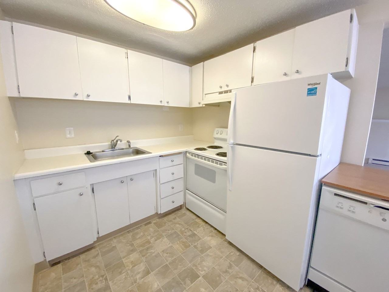 Annaron Apartments - Photo 4 of 49
