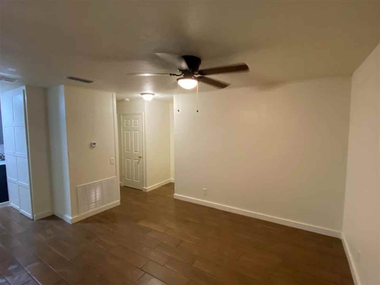 5523 Little Creek St - Photo 3 of 16