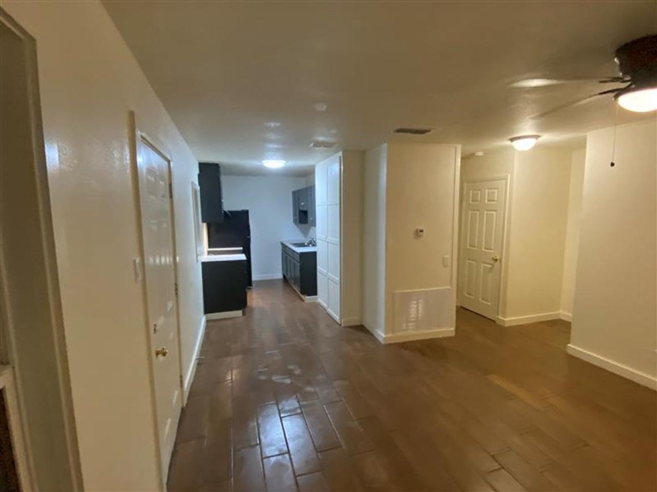 5523 Little Creek St - Photo 4 of 16