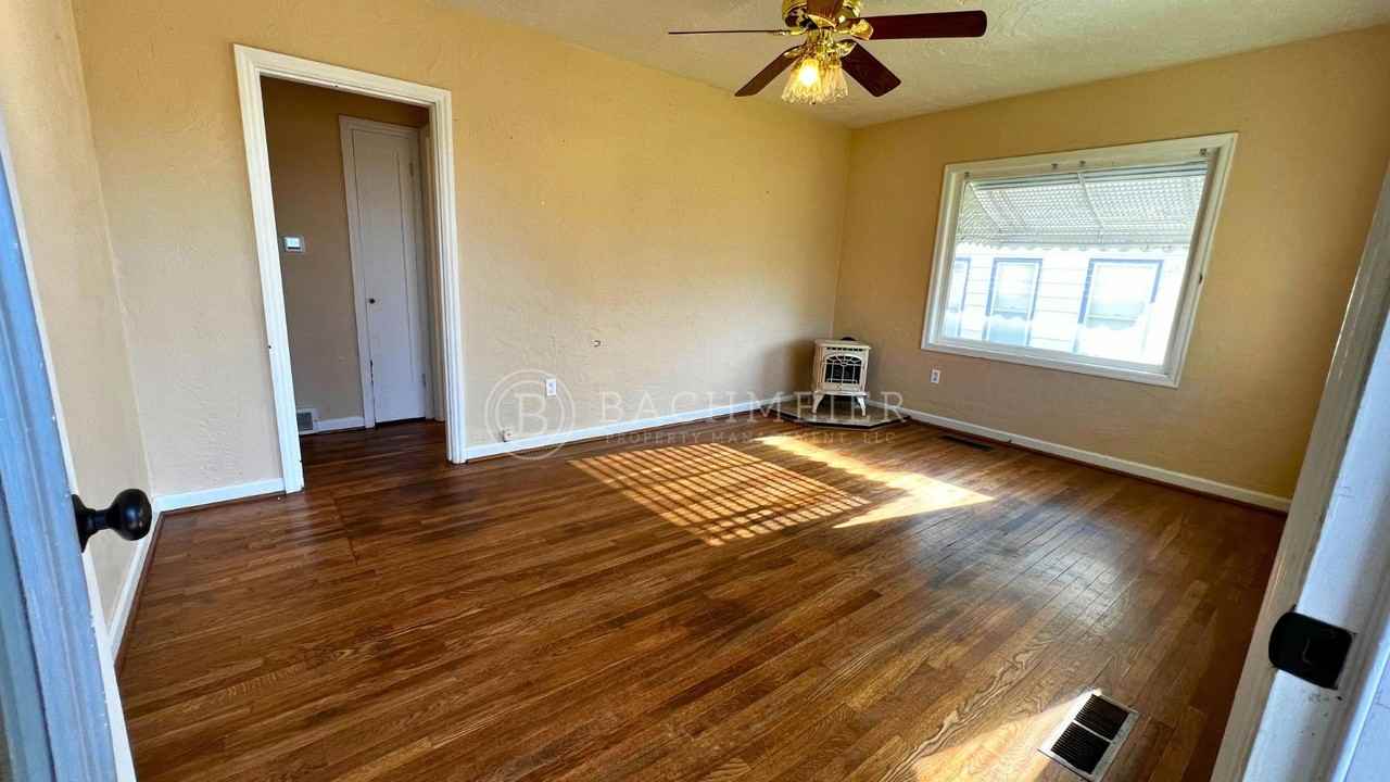 116 Nw 12th St - Photo 3 of 13