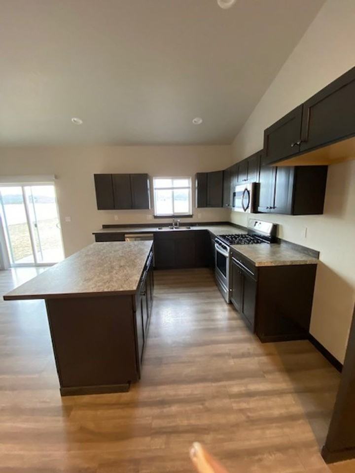 8851 N Scotsworth St - Photo 3 of 34