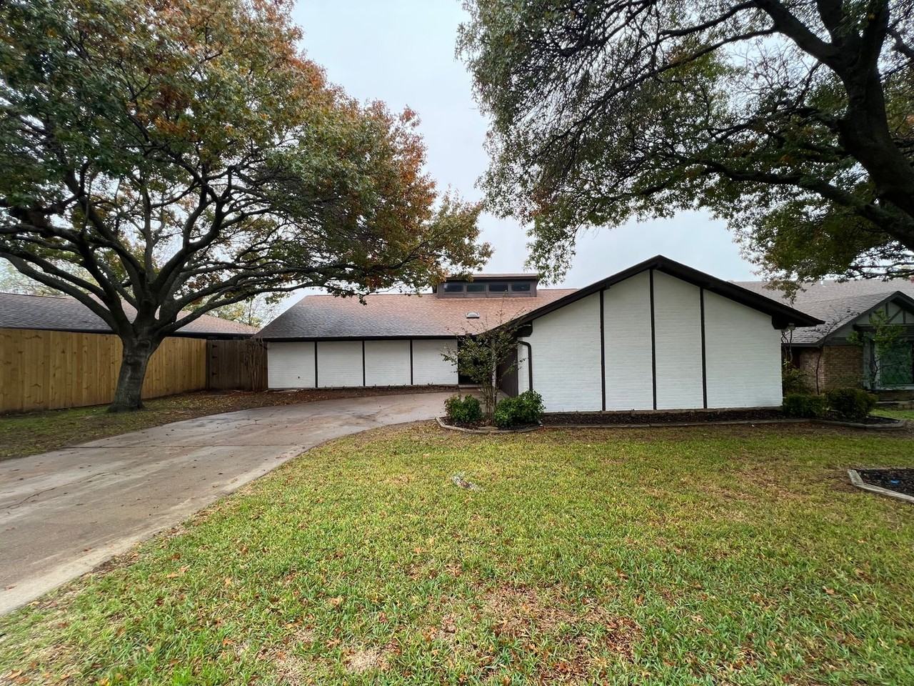 317 Meadowhill Dr - Photo 2 of 32