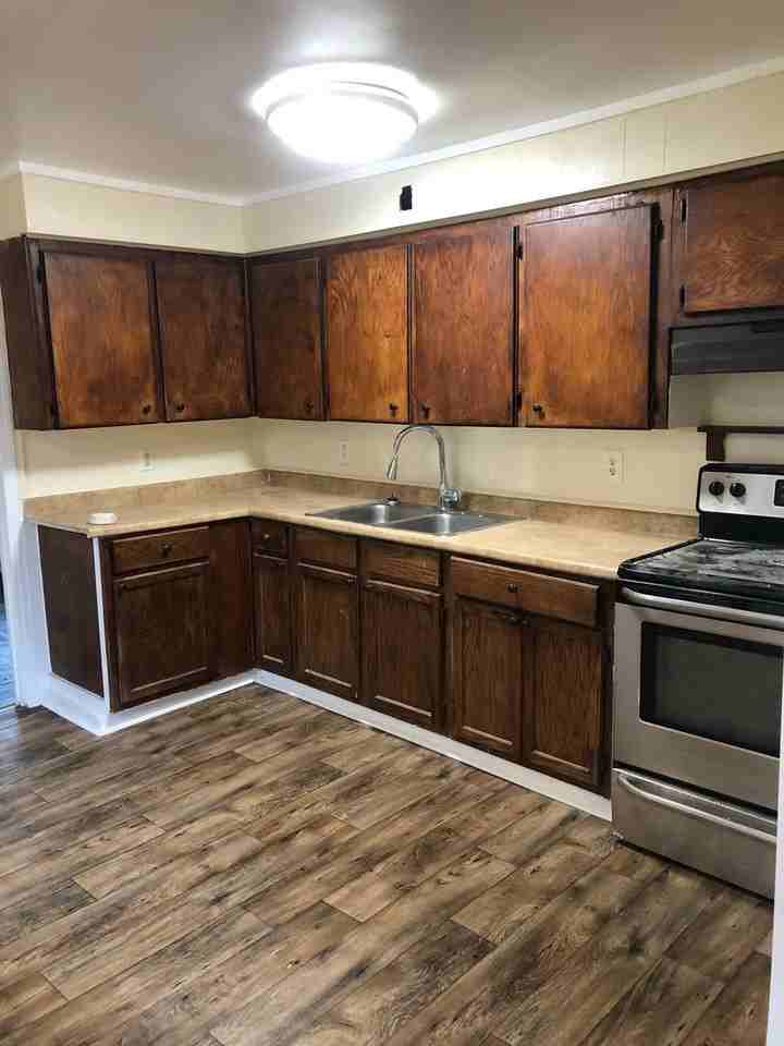 112 East Blvd - Photo 2 of 16