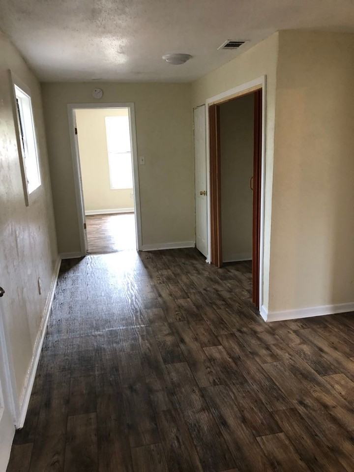 112 East Blvd - Photo 3 of 16