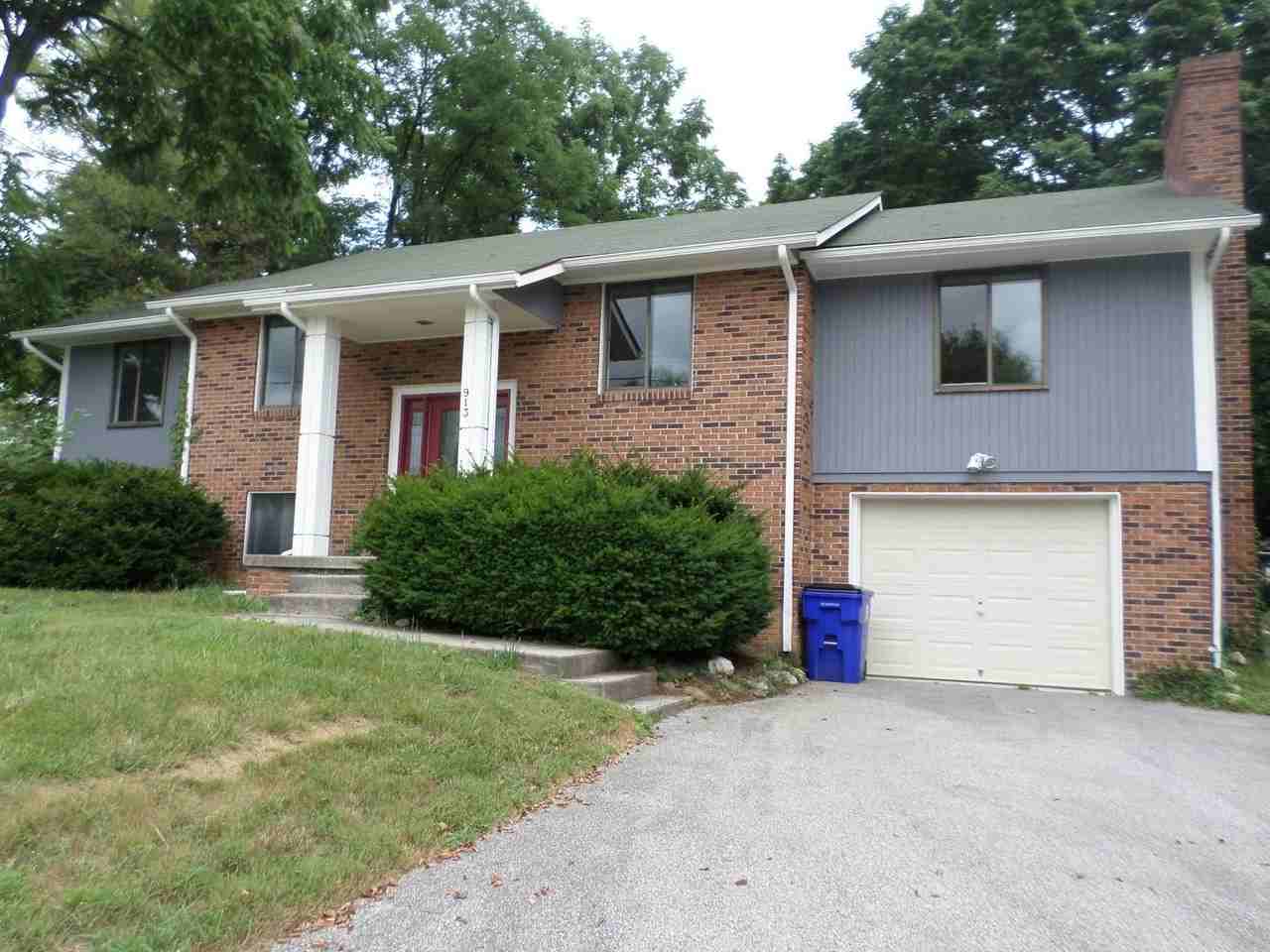 913 Toms Creek Rd - Photo 6 of 17