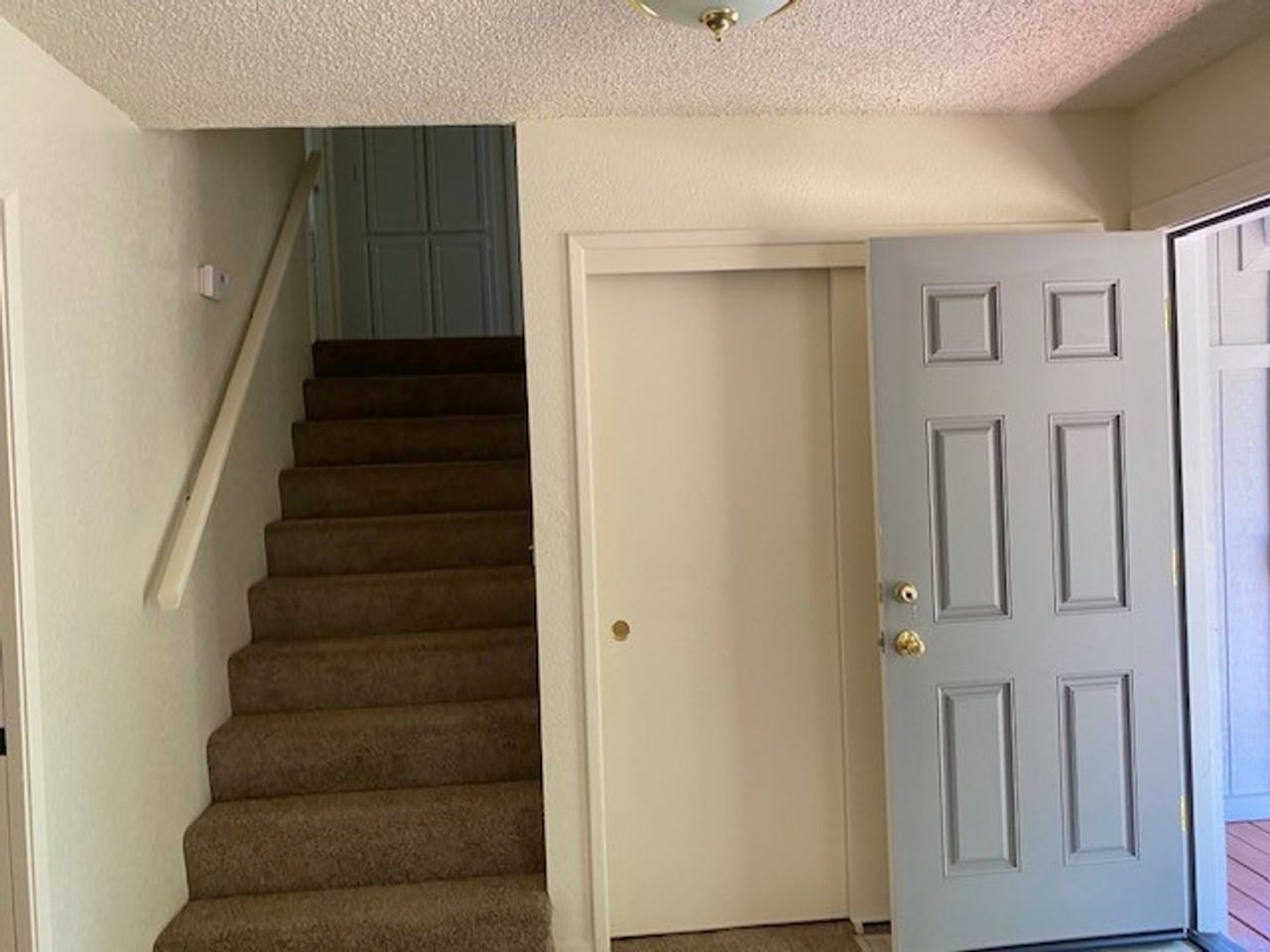 11212 Torrey Pines Dr - Photo 2 of 10