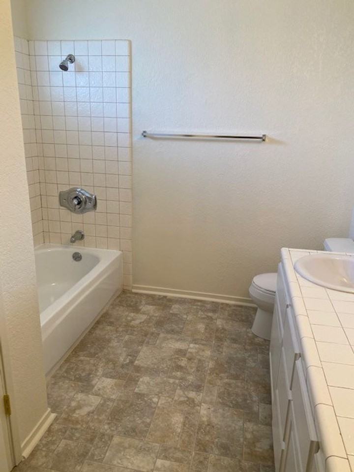 11212 Torrey Pines Dr - Photo 7 of 10