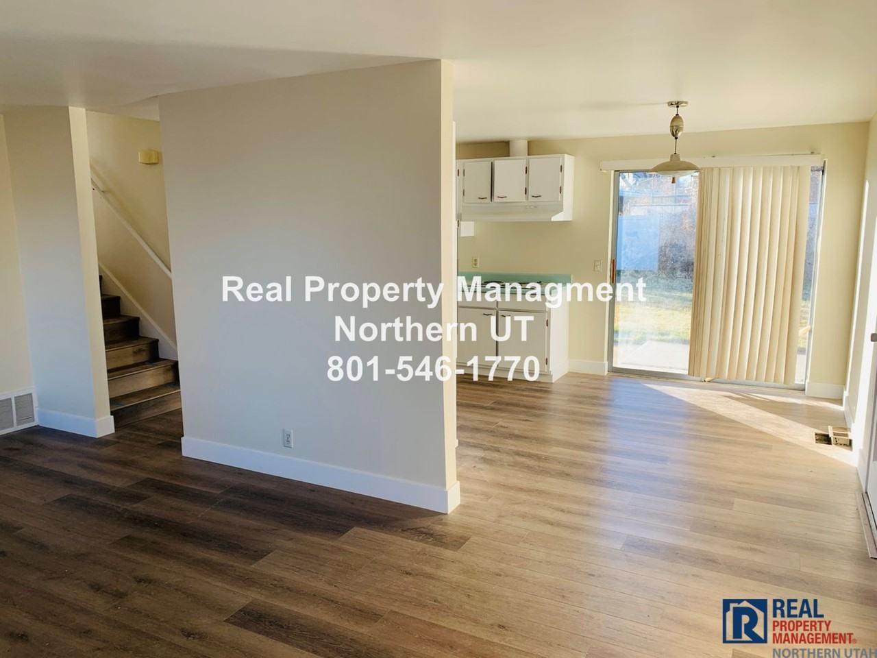 545 W 5225 S - Photo 5 of 29