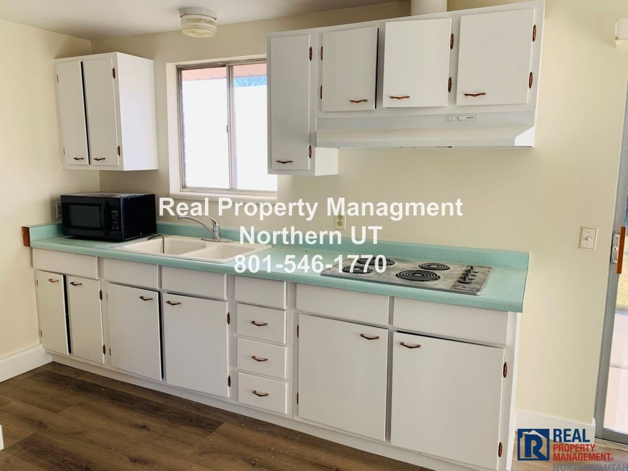 545 W 5225 S - Photo 6 of 29