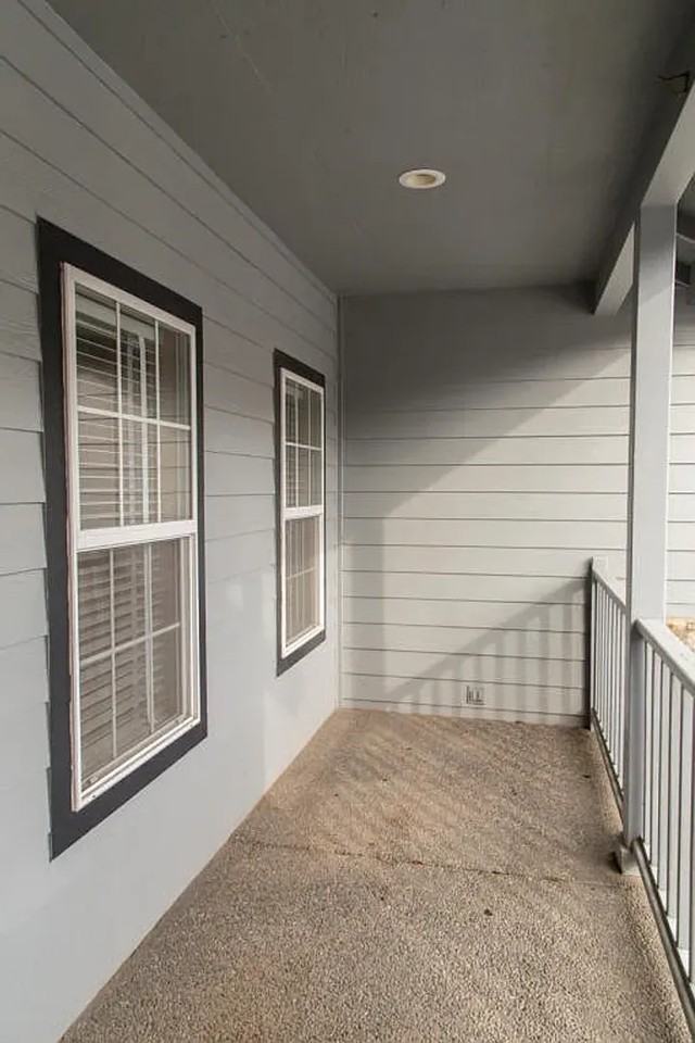 2867 N White Pines Dr - Photo 3 of 25