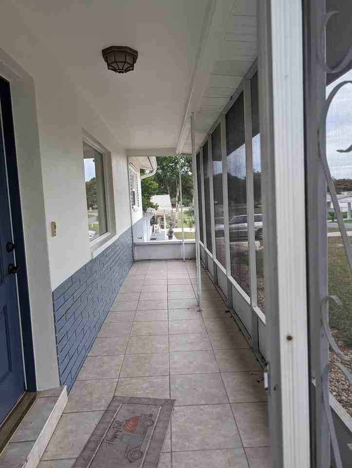 10 S Davis St - Photo 3 of 19