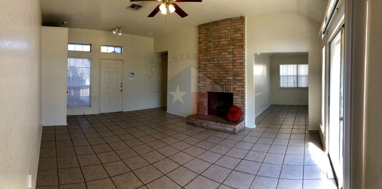 2712 Chameleon Dr - Photo 3 of 16