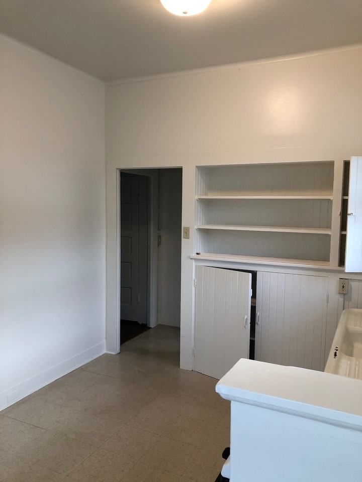 1039 16th Ave - Photo 2 of 13