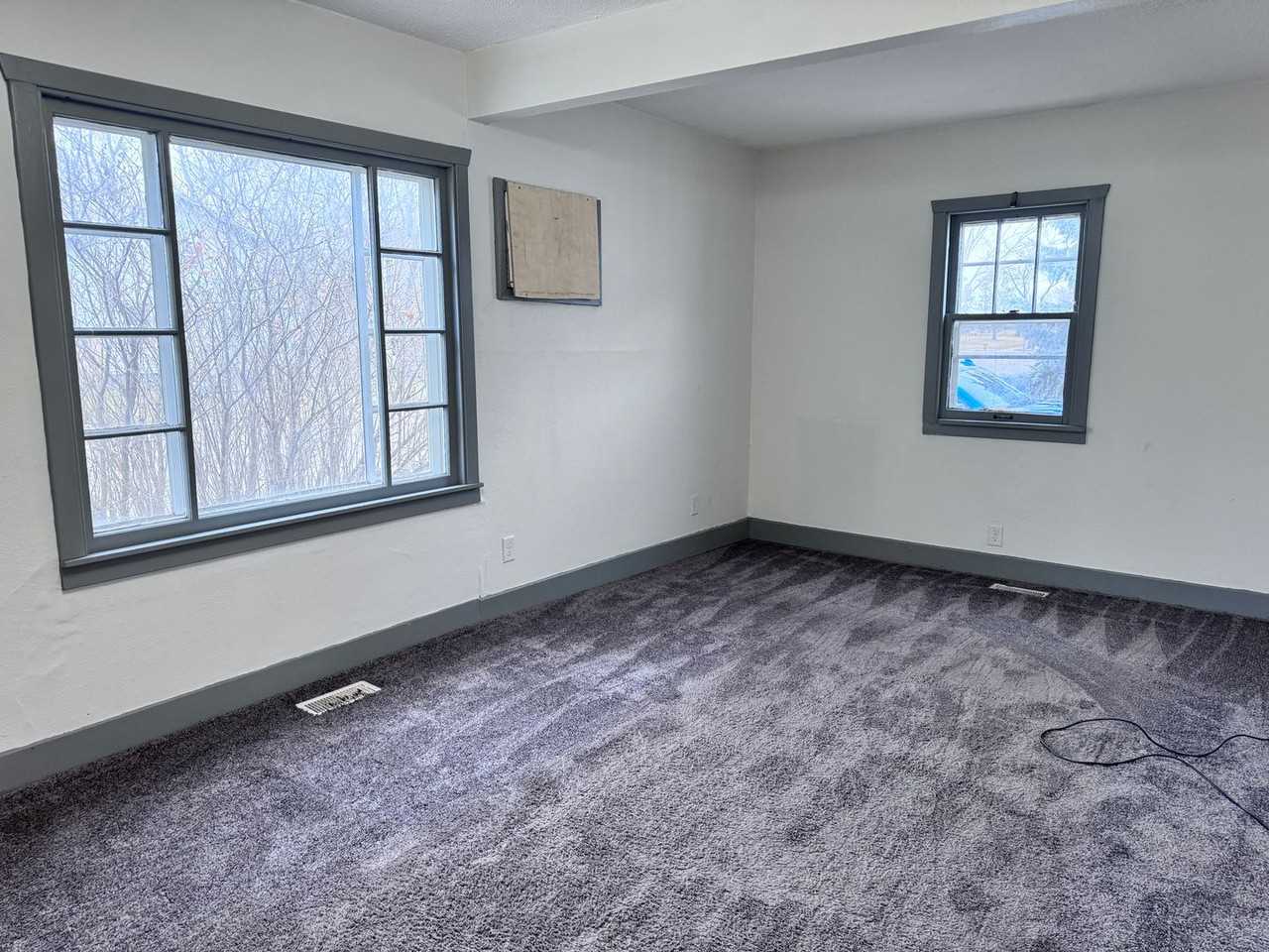 323 N 4th St - Photo 2 of 13