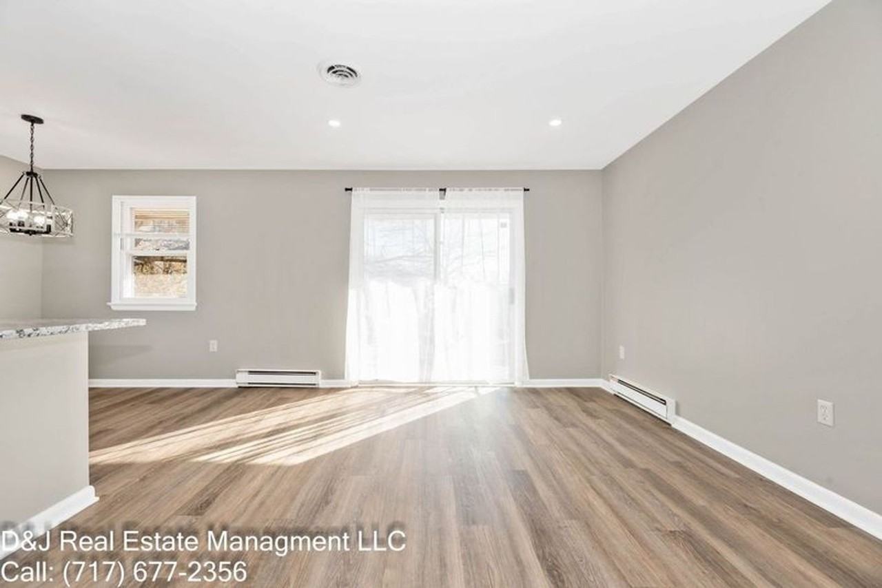Apartment For Rent - Photo 7 of 42