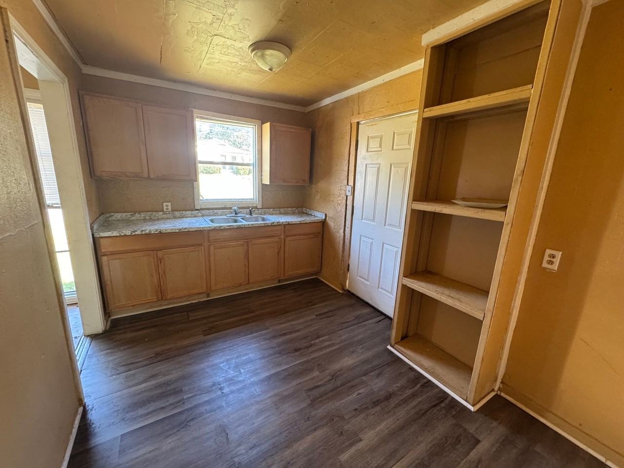 3445 Penick St - Photo 6 of 18