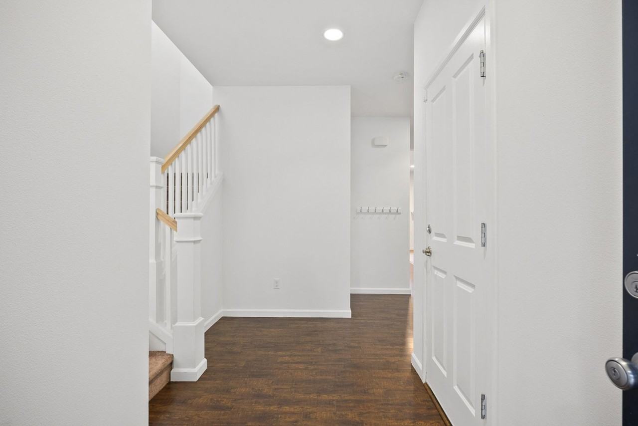 13016 114th Avenue Ct E - Photo 4 of 44