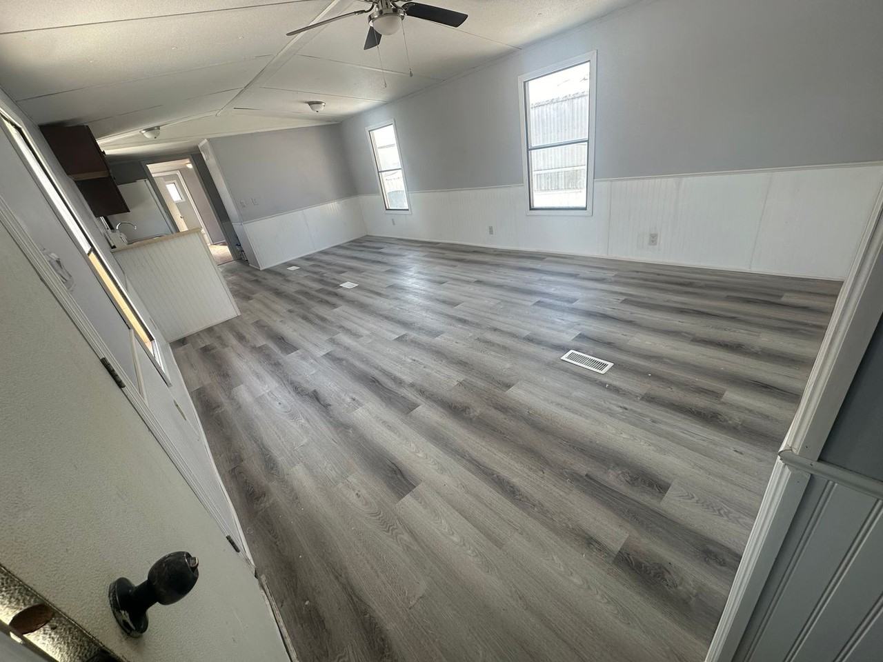 528 Constitution Dr - Photo 2 of 14