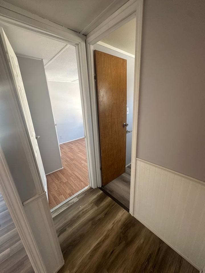 528 Constitution Dr - Photo 6 of 14