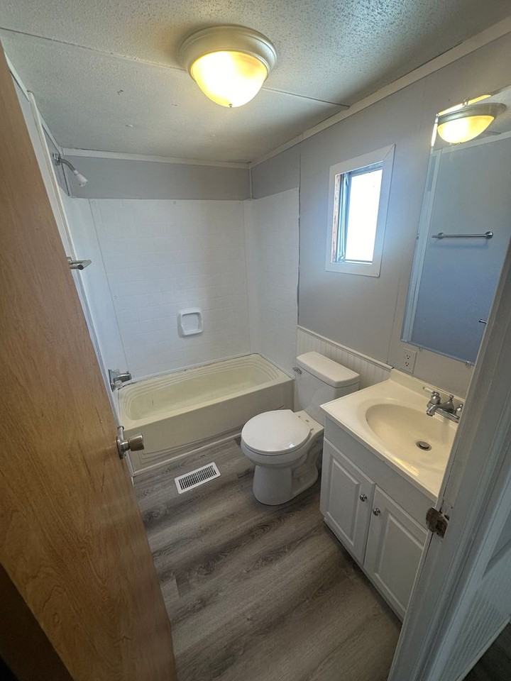 528 Constitution Dr - Photo 7 of 14