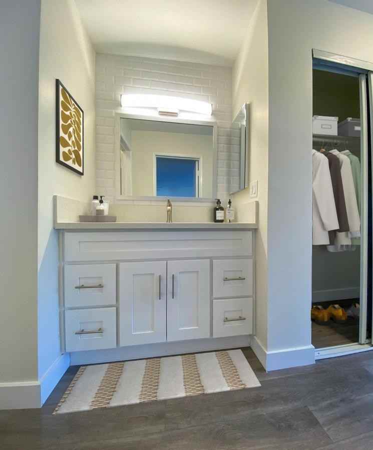 5464 Yarmouth Ave - Photo 7 of 14