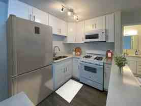 5464 Yarmouth Ave - Photo 1 of 1