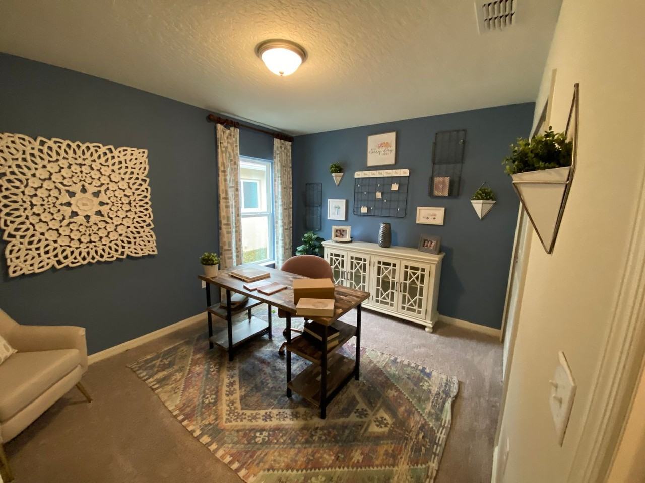 1037 Augustus Dr - Photo 7 of 18