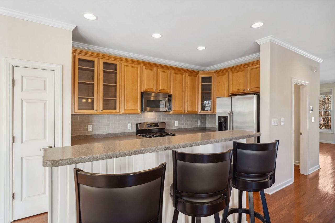 3631 Edgemont Dr - Photo 6 of 19