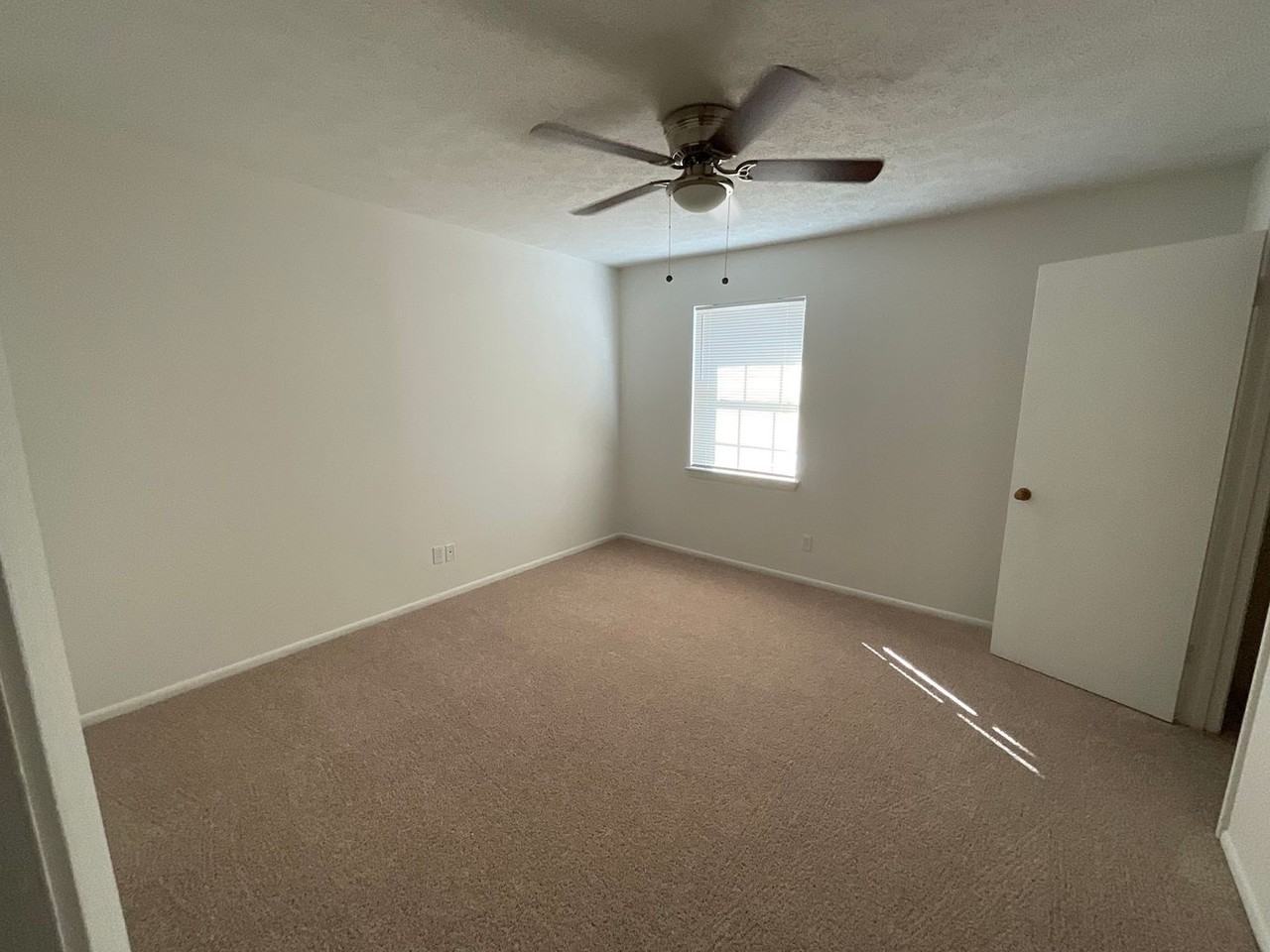 20 Knollwood Cir - Photo 7 of 10