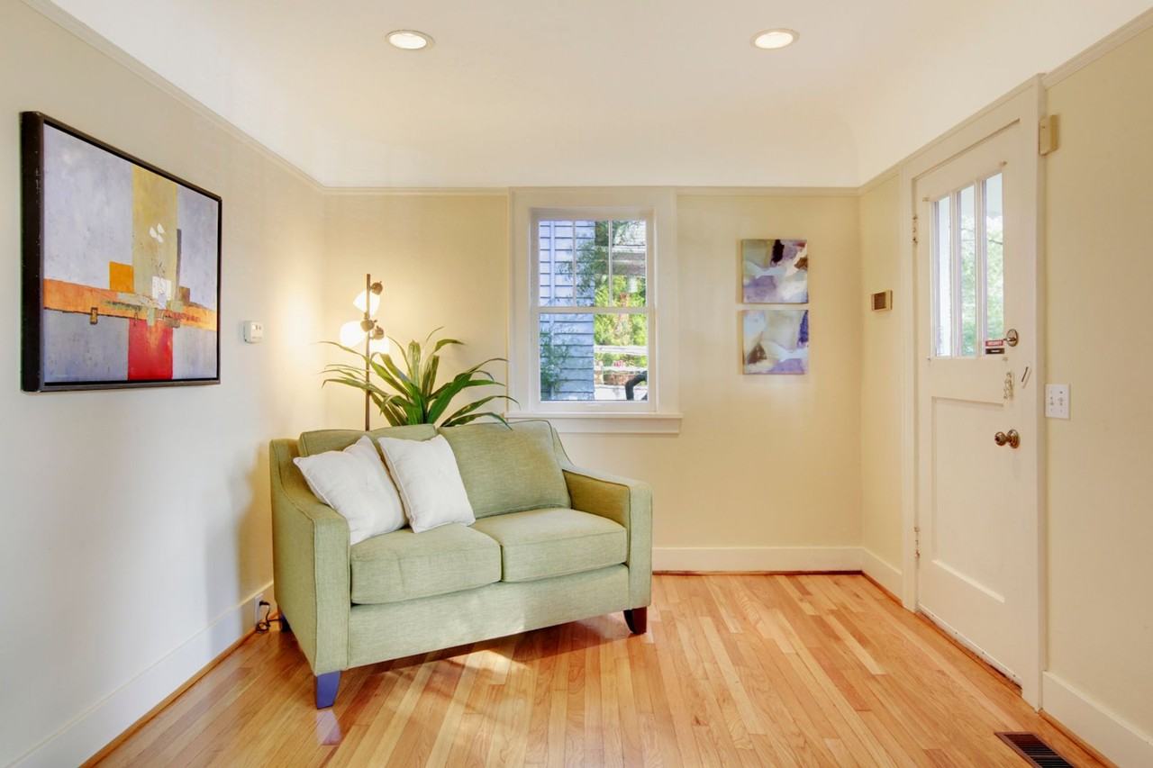 7049 Ravenna Ave Ne #B - Photo 3 of 13