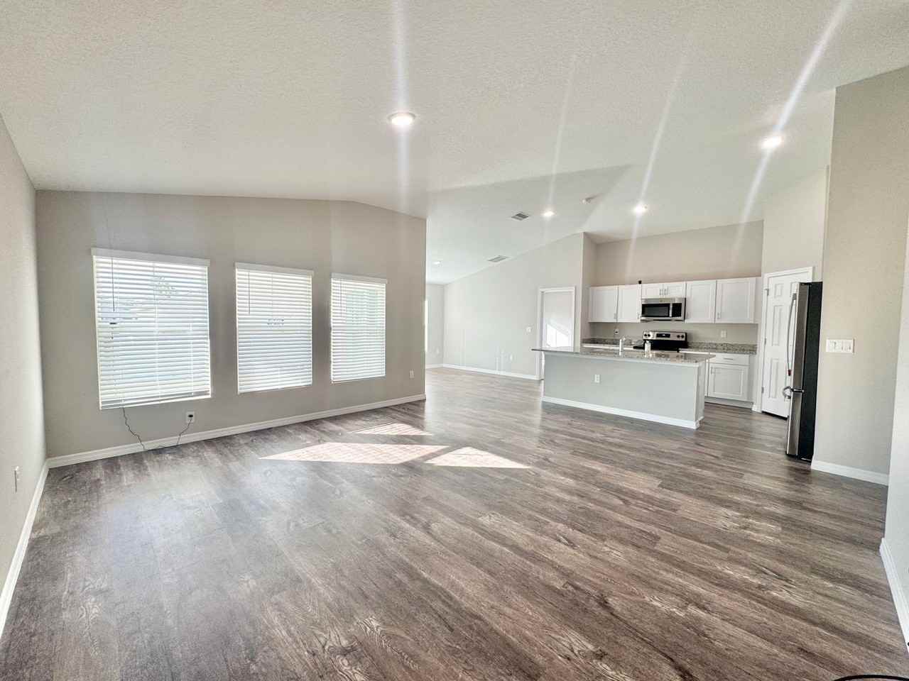 1580 Axel Cir - Photo 5 of 43