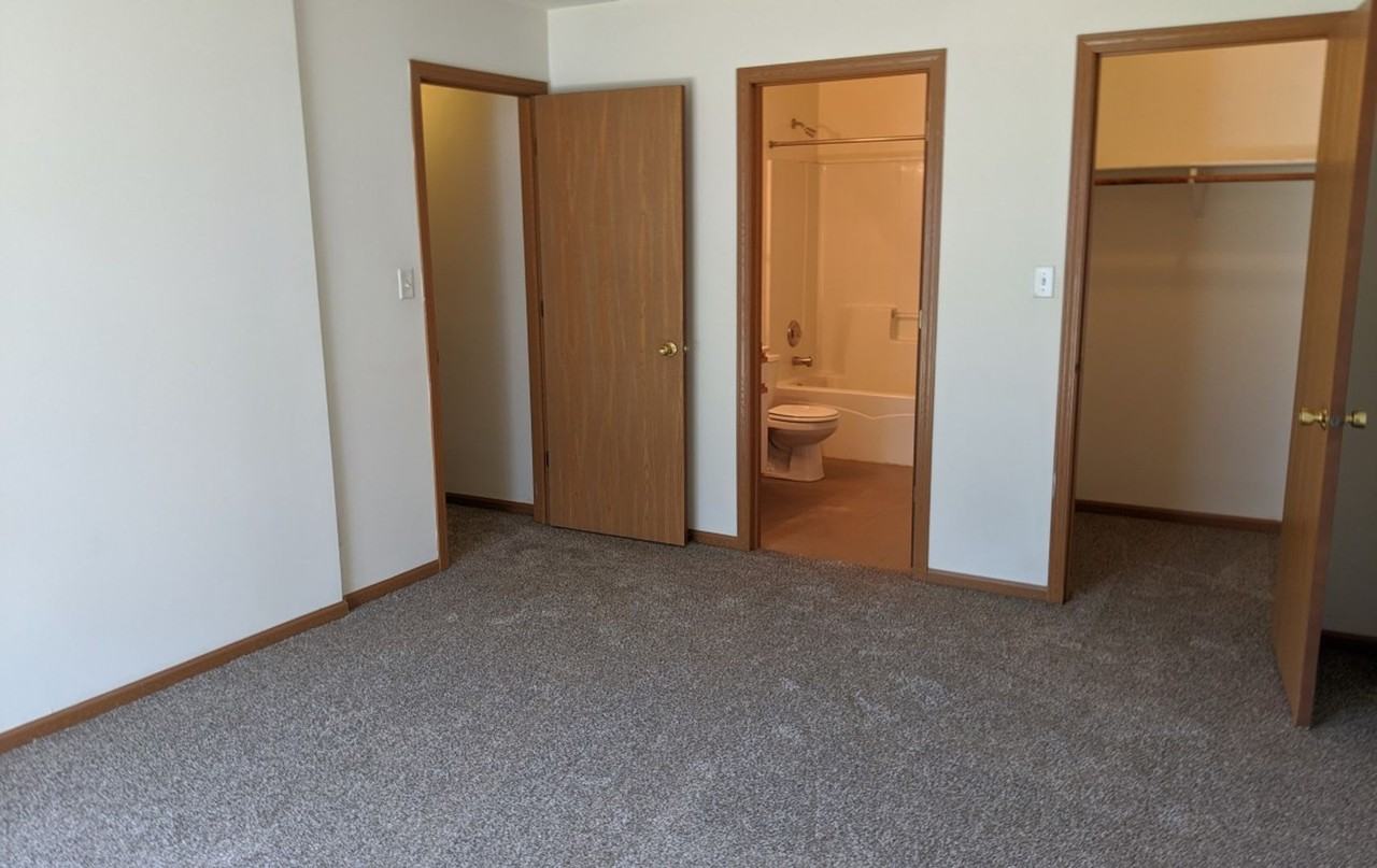 874 Fotis Drive - Photo 7 of 24