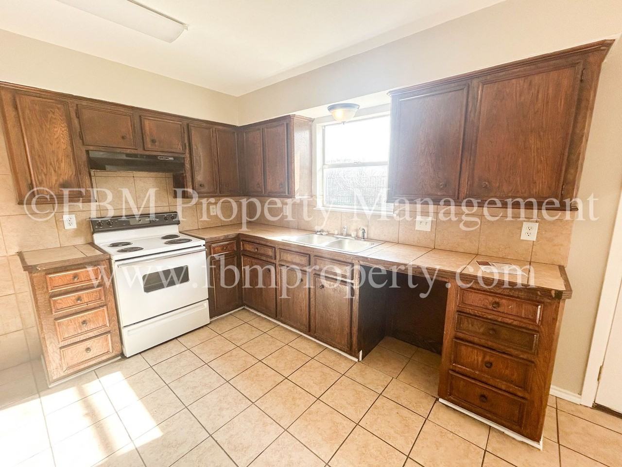 1401 Old Bardwell Rd #B - Photo 7 of 19