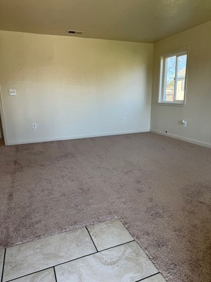 245 Almond Ave - Photo 2 of 13