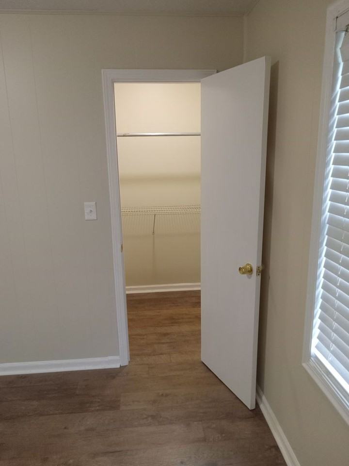 125 Johnston St - Photo 4 of 11