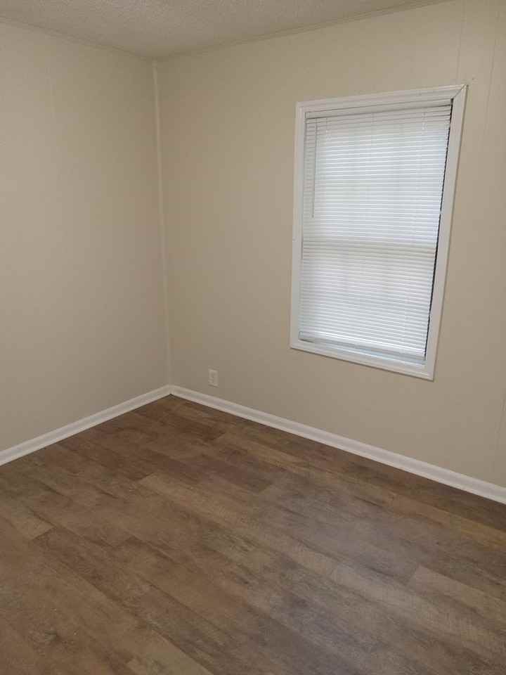 125 Johnston St - Photo 7 of 11