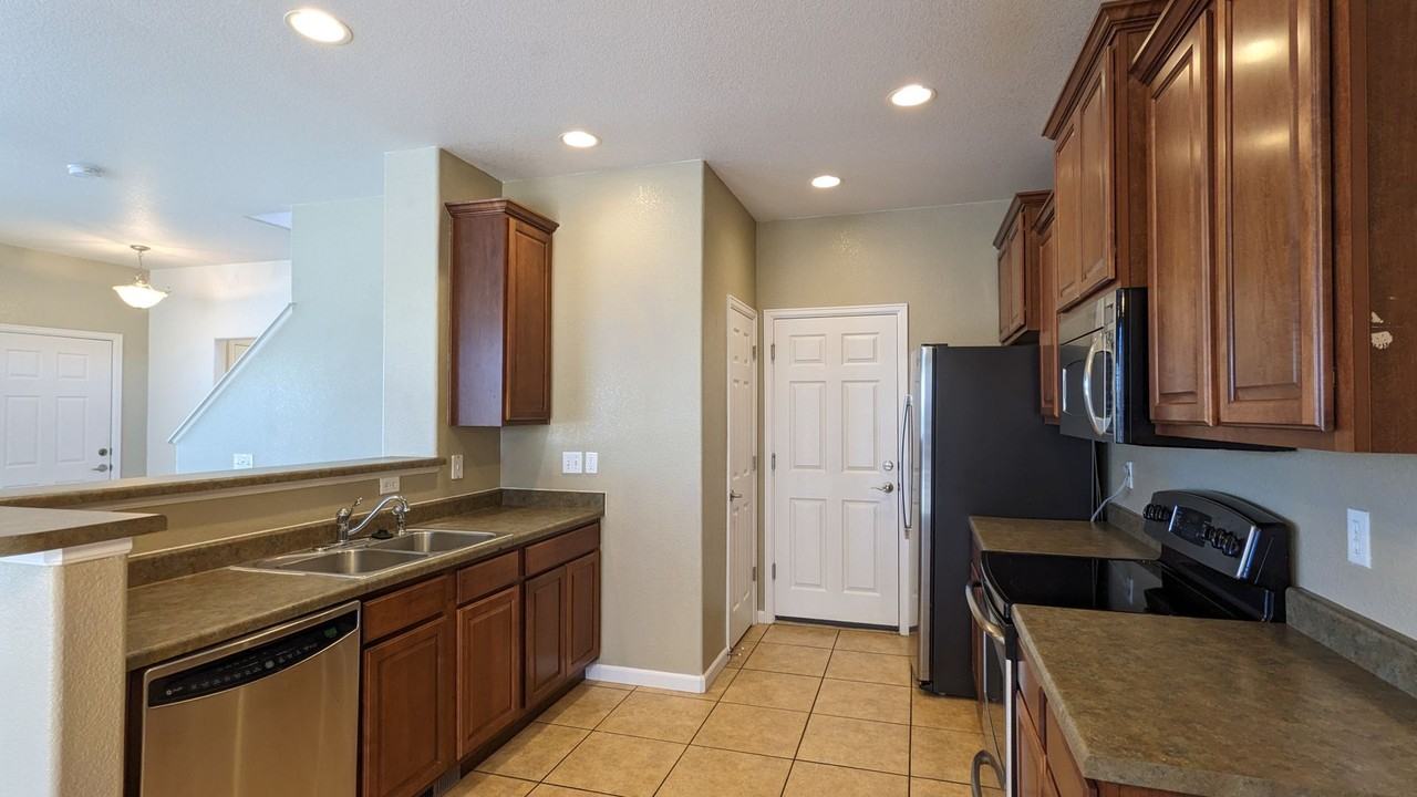 11842 Asplund Grv - Photo 6 of 21