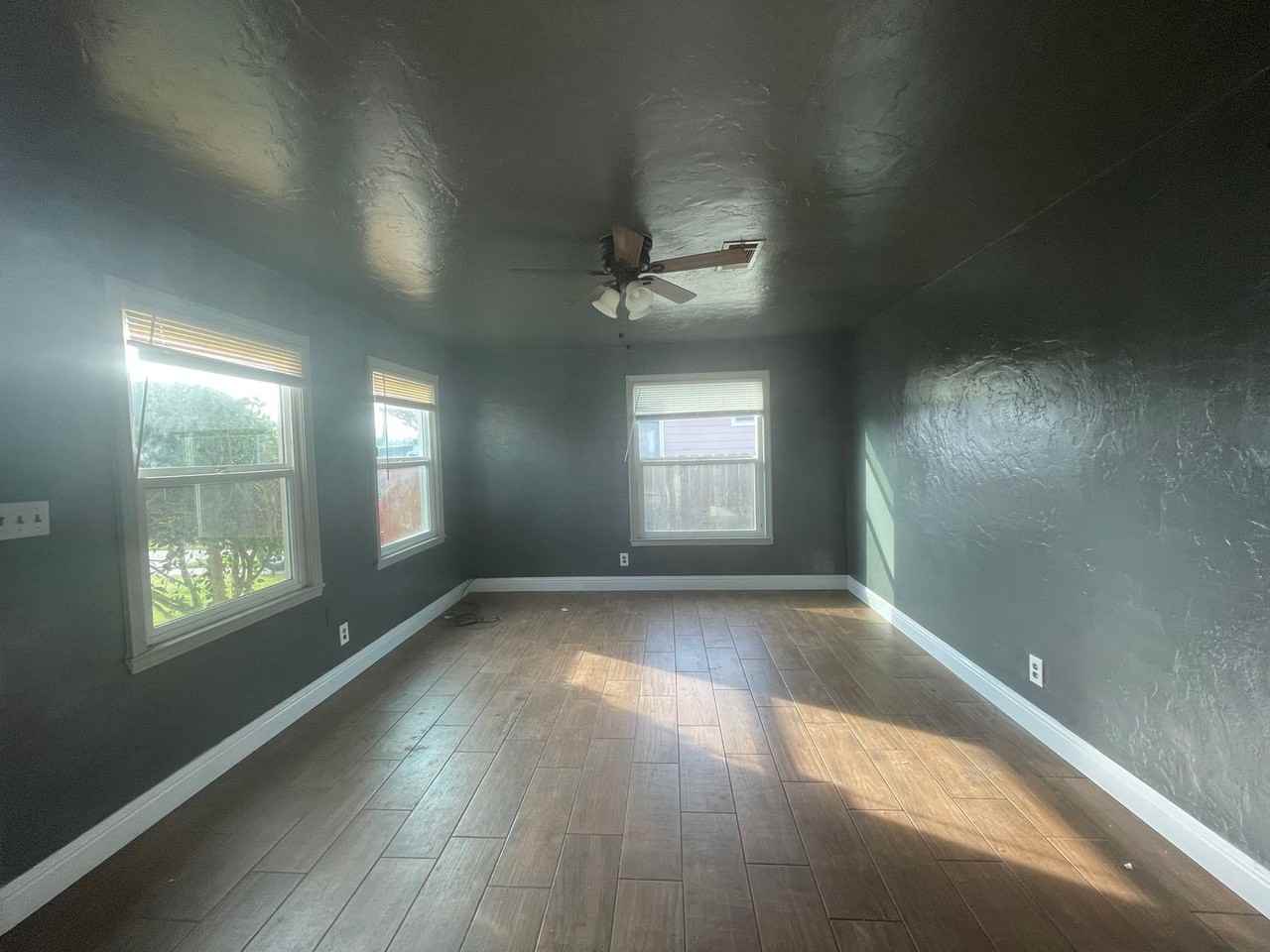 426 Pine St - Photo 2 of 13