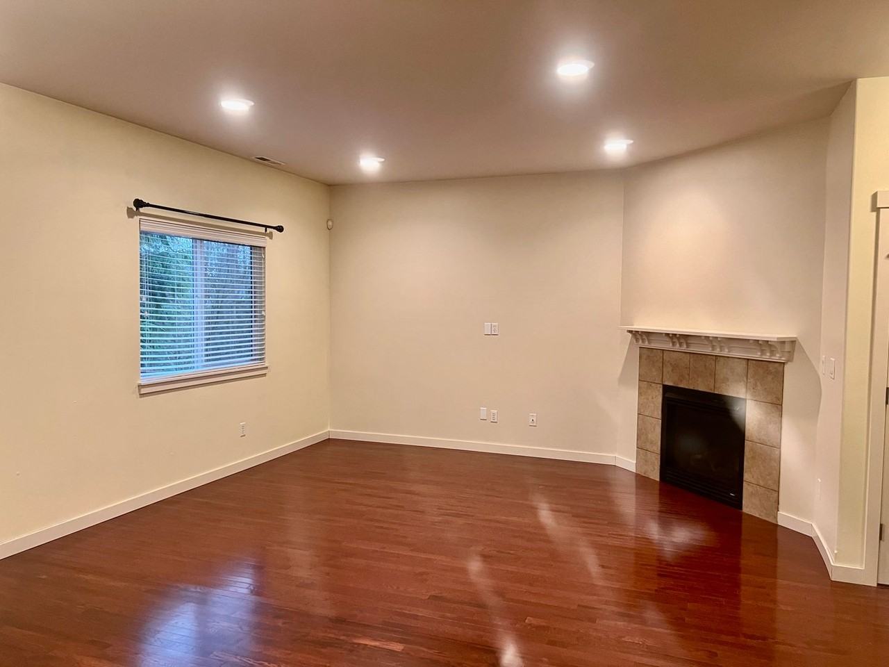 20221 124th Ave Ne - Photo 2 of 17