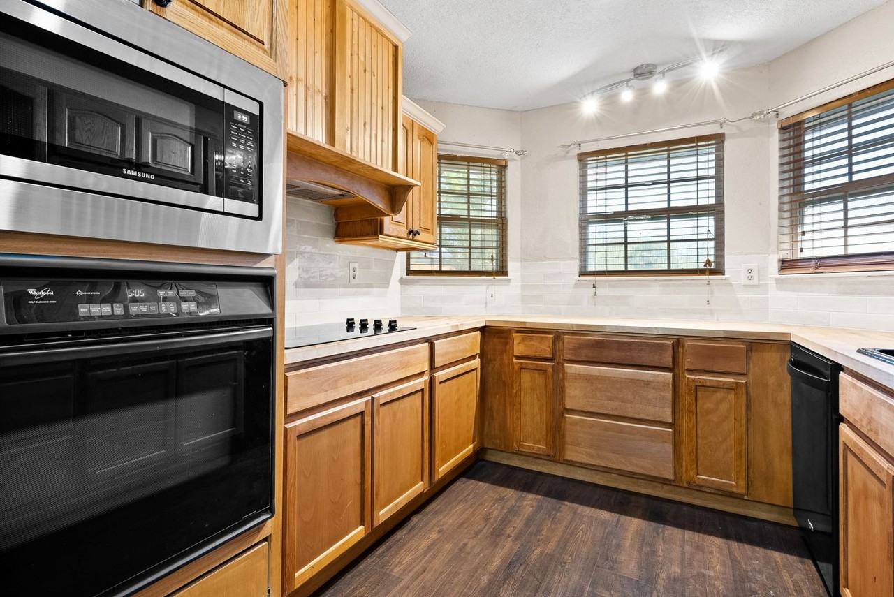 2407 Hidden Valley Dr - Photo 6 of 22