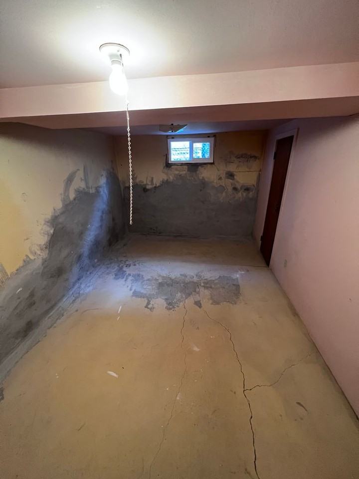 413 Yellowstone Ave - Photo 2 of 7