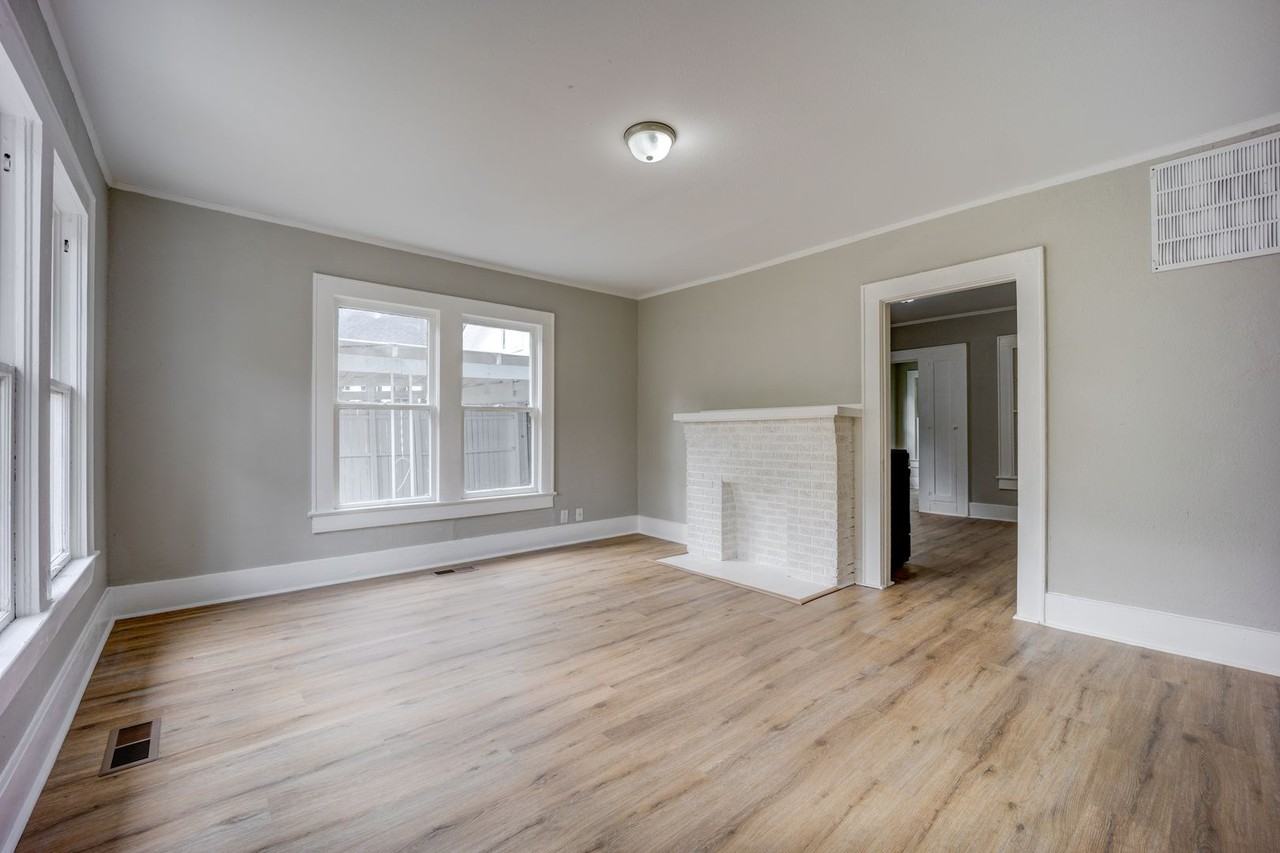 1316 S 22nd St - Photo 4 of 21