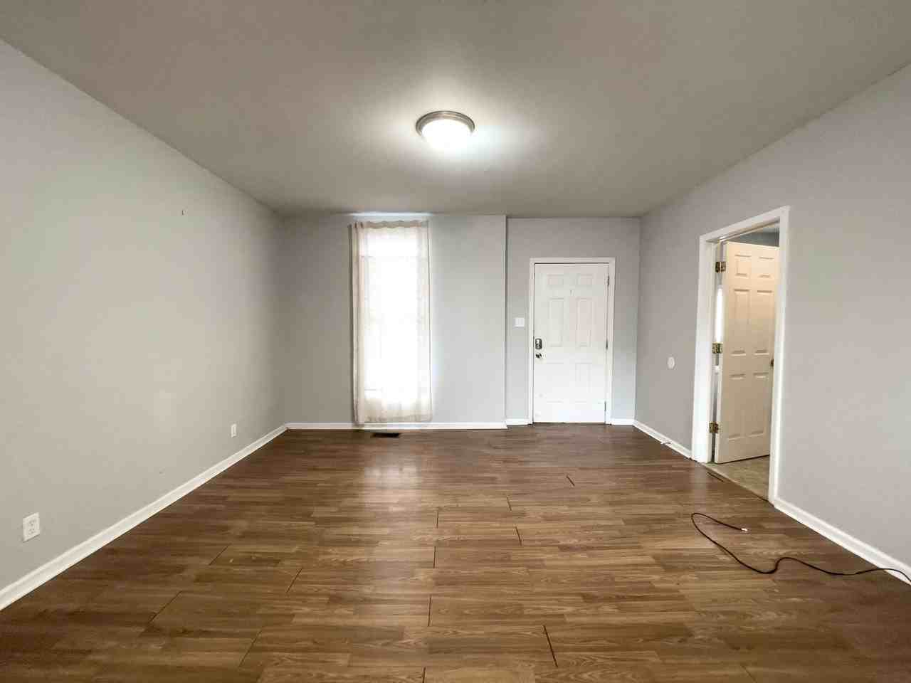 118 N Martin St - Photo 7 of 30
